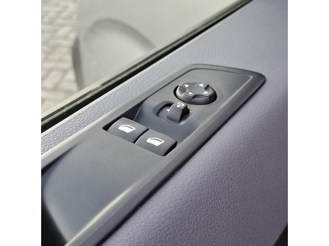 Bedrijfswagen, opel, vivaro - afbeelding 10 van  102