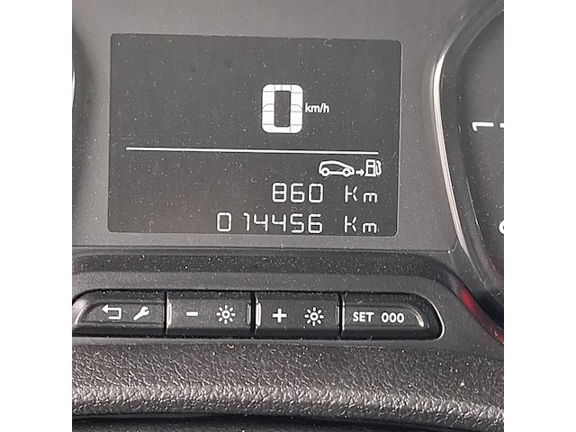 Bedrijfswagen, opel, vivaro - afbeelding 14 van  47