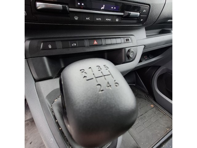 Bedrijfswagen, opel, vivaro - afbeelding 19 van  47