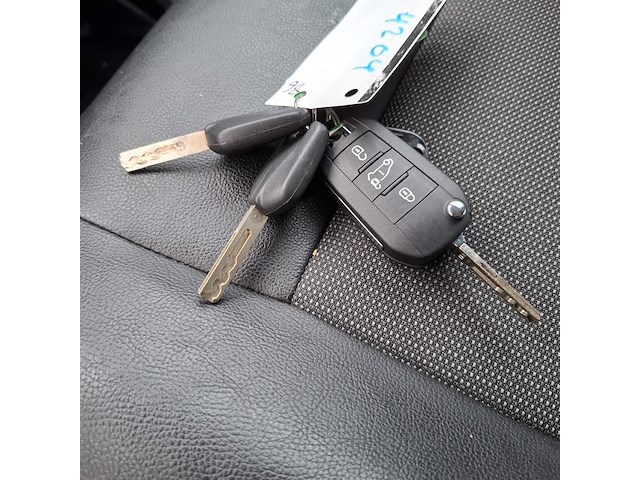 Bedrijfswagen, opel, vivaro - afbeelding 21 van  47