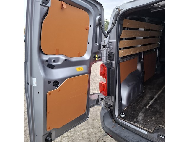 Bedrijfswagen, opel, vivaro - afbeelding 24 van  47