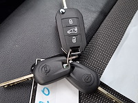 Bedrijfswagen, opel, vivaro - afbeelding 42 van  47