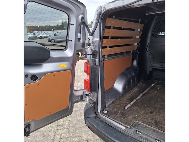 Bedrijfswagen, opel, vivaro - afbeelding 17 van  42
