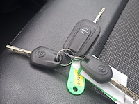 Bedrijfswagen, opel, vivaro - afbeelding 40 van  45