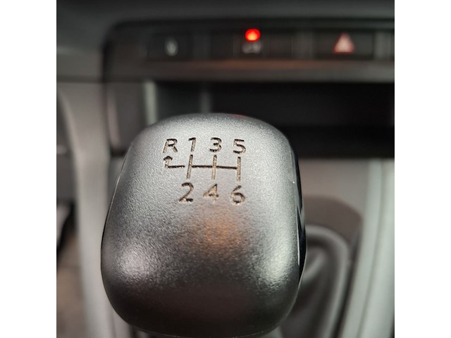 Bedrijfswagen, opel, vivaro - afbeelding 32 van  55