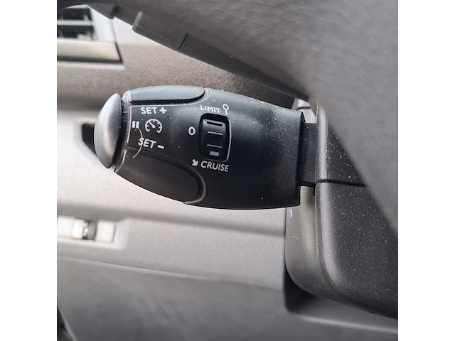 Bedrijfswagen, opel, vivaro - afbeelding 35 van  55