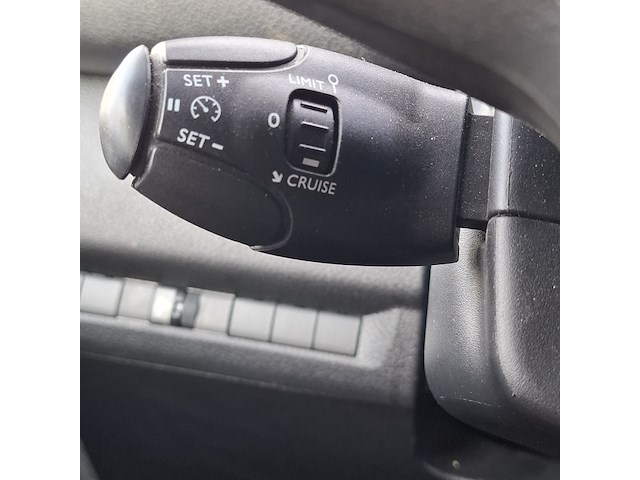 Bedrijfswagen, opel, vivaro - afbeelding 25 van  49