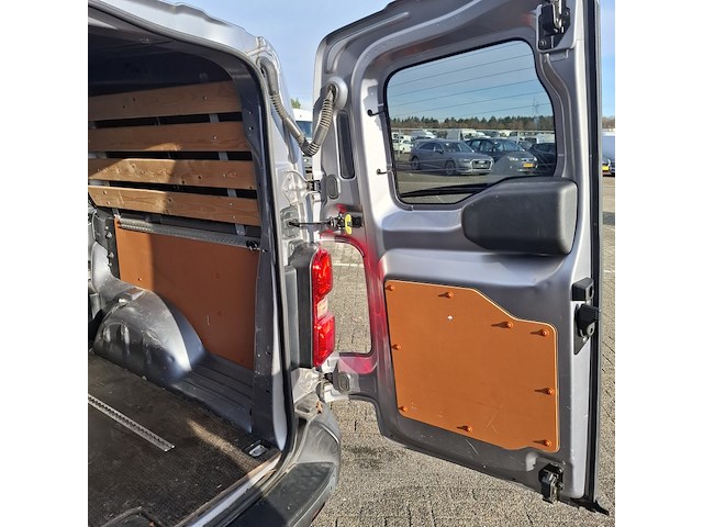 Bedrijfswagen, opel, vivaro - afbeelding 38 van  49