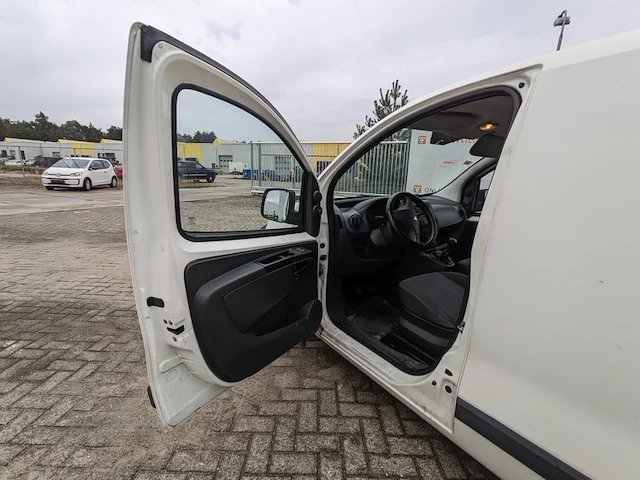 Bedrijfswagen peugeot, bipper 1.4, bouwjaar 2008 - afbeelding 44 van  44