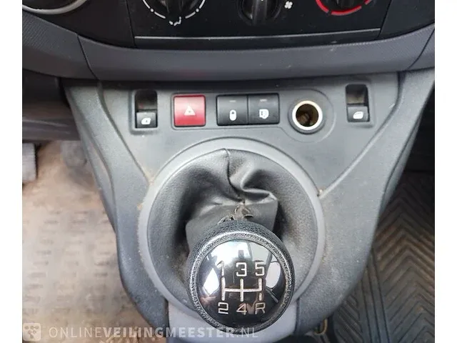 Bedrijfswagen peugeot, partner 1.6 bluehdi 4x4 dangel, bouwjaar 2015 - afbeelding 26 van  59