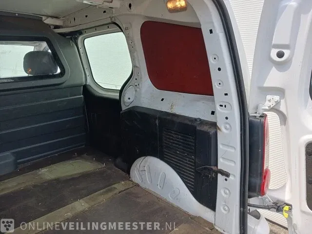 Bedrijfswagen peugeot, partner 1.6 bluehdi 4x4 dangel, bouwjaar 2015 - afbeelding 33 van  59
