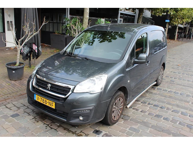 Bedrijfswagen peugeot partner met kenteken v-788-nf - afbeelding 1 van  14