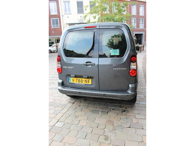 Bedrijfswagen peugeot partner met kenteken v-788-nf - afbeelding 3 van  14