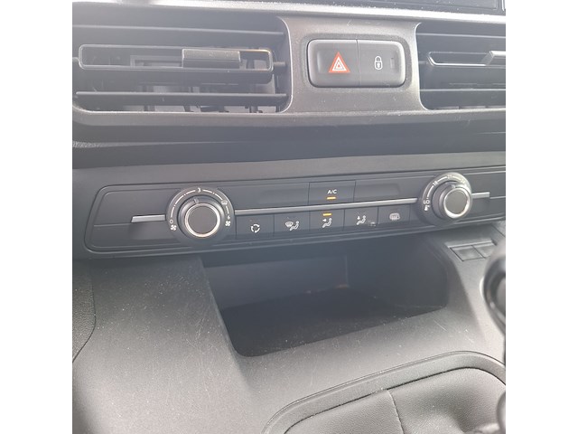 Bedrijfswagen, peugeot, partner - afbeelding 18 van  94