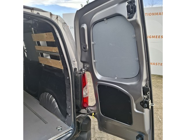 Bedrijfswagen, peugeot, partner - afbeelding 28 van  94