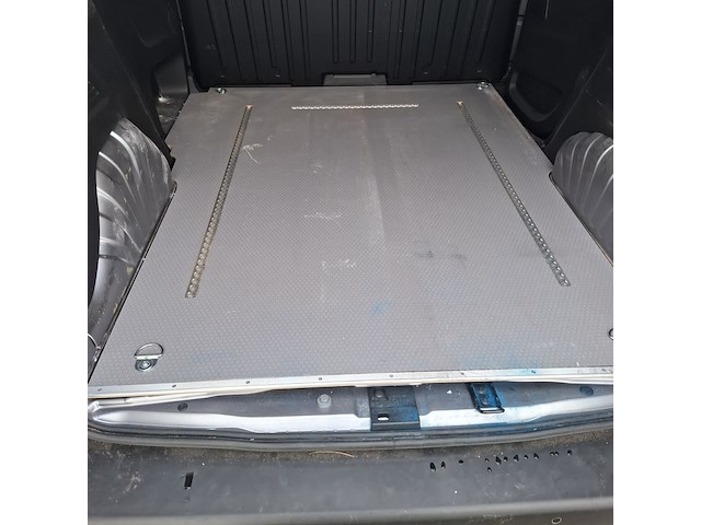 Bedrijfswagen, peugeot, partner - afbeelding 29 van  94