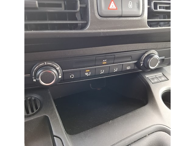 Bedrijfswagen, peugeot, partner - afbeelding 33 van  55