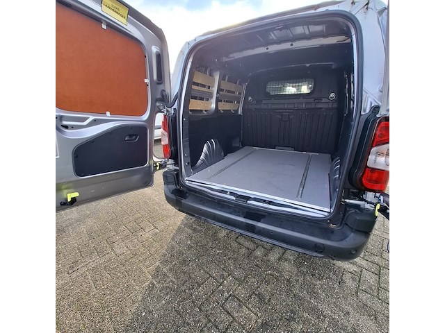 Bedrijfswagen, peugeot, partner - afbeelding 39 van  55