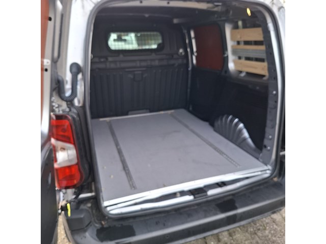 Bedrijfswagen, peugeot, partner - afbeelding 46 van  55