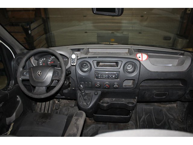 Bedrijfswagen renault master t35 2.3 dci l2h3 met kenteken 8-vzs-97 en kilometerstand 379.372 km. bouwjaar ... - afbeelding 5 van  14
