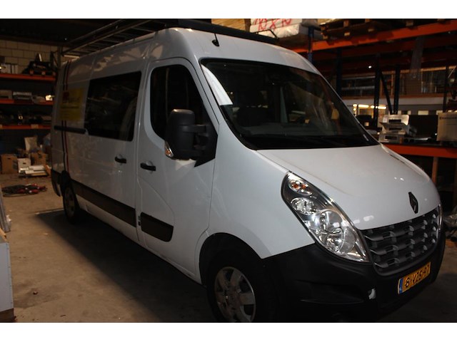 Bedrijfswagen renault master t35 2.3 dci l2h3 met kenteken 8-vzs-97 en kilometerstand 379.372 km. bouwjaar ... - afbeelding 9 van  14