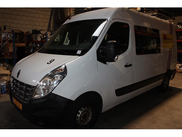Bedrijfswagen renault master t35 2.3 dci l2h3 met kenteken 8-vzs-97 en kilometerstand 379.372 km. bouwjaar ... - afbeelding 12 van  14