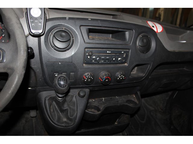 Bedrijfswagen renault master t35 2.3 dci l2h3 met kenteken 8-vzs-97 en kilometerstand 379.372 km. bouwjaar ... - afbeelding 14 van  14