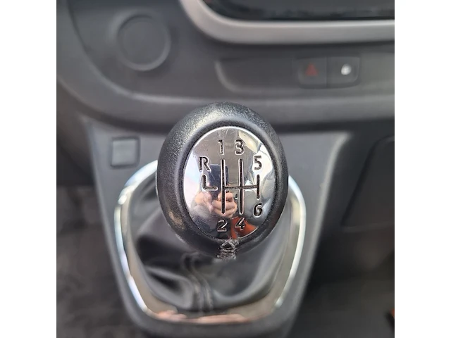 Bedrijfswagen, renault, trafic, 2019 - afbeelding 24 van  61
