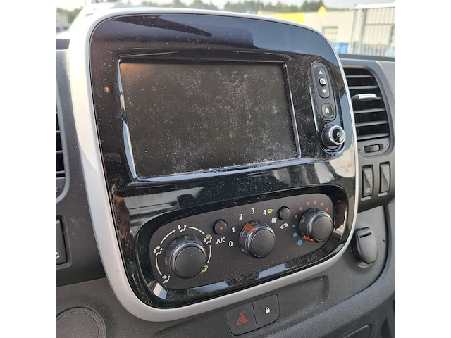 Bedrijfswagen renault, trafic, bouwjaar 2016 - afbeelding 9 van  26