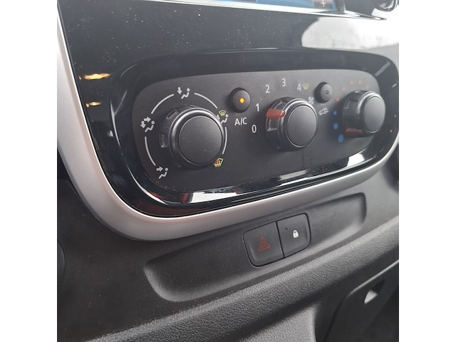 Bedrijfswagen, renault, trafic - afbeelding 19 van  46