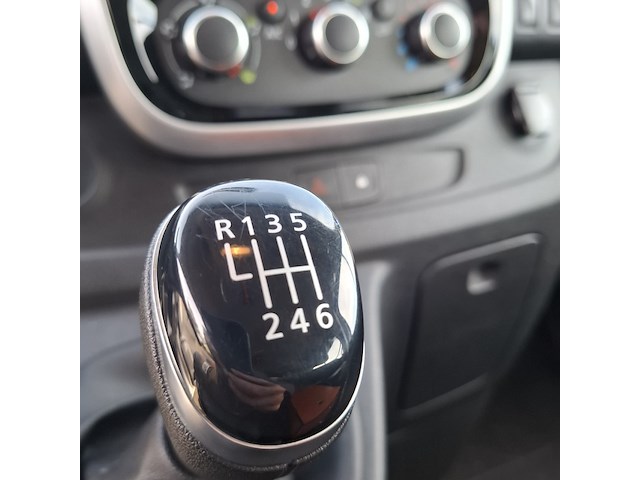 Bedrijfswagen, renault, trafic - afbeelding 30 van  51