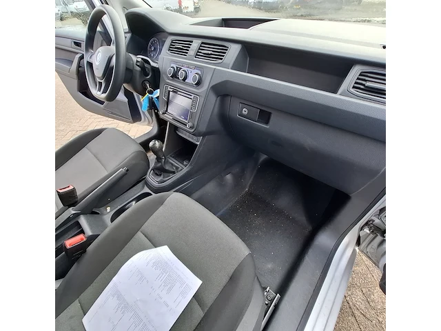 Bedrijfswagen, volkswagen, caddy - afbeelding 26 van  43