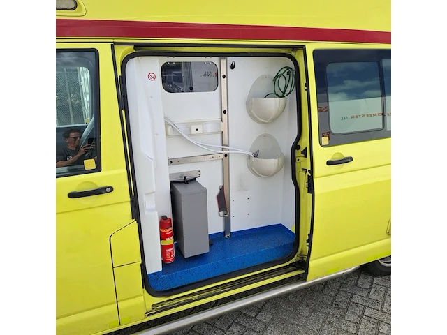 Bedrijfswagen volkswagen, kombi, geel, bouwjaar 2012 - afbeelding 21 van  65