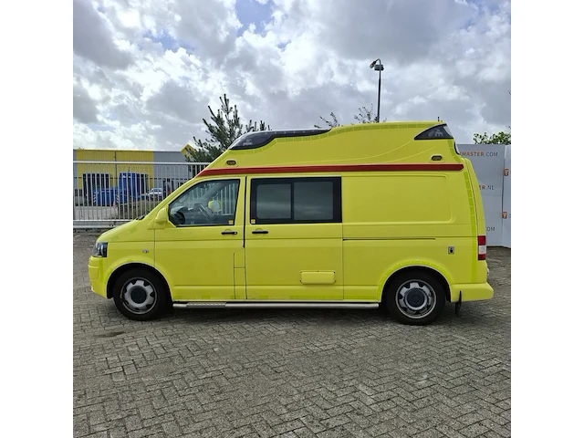 Bedrijfswagen volkswagen, kombi, geel, bouwjaar 2012 - afbeelding 65 van  65