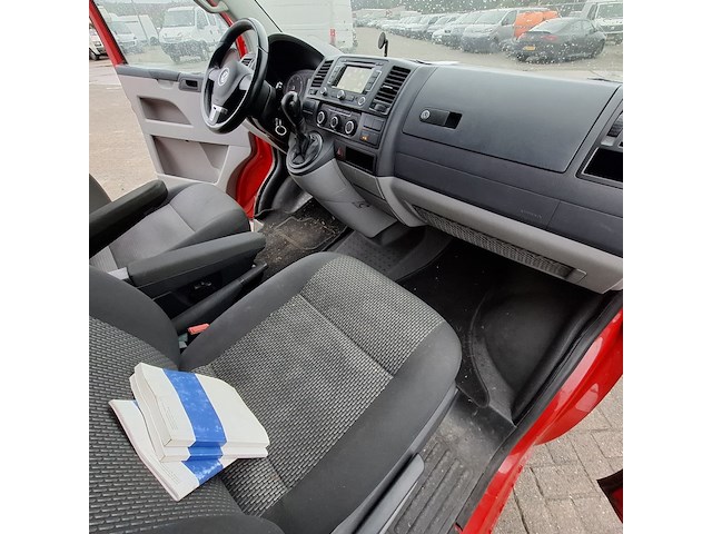 Bedrijfswagen, volkswagen, transporter 2.0 tdi, 2010 - afbeelding 21 van  46