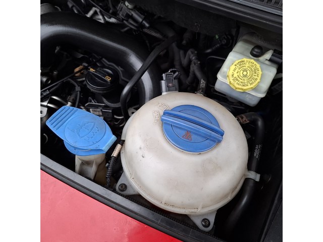 Bedrijfswagen, volkswagen, transporter 2.0 tdi, 2010 - afbeelding 39 van  46