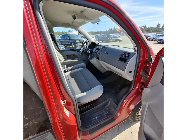 Bedrijfswagen volkswagen, transporter 2.0 tdi, bouwjaar 2014 - afbeelding 21 van  40