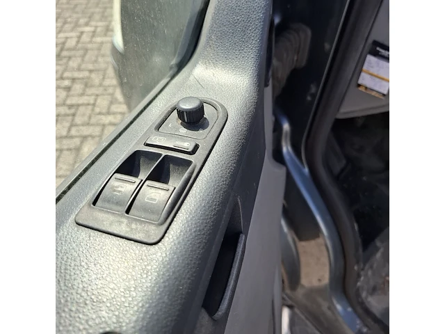 Bedrijfswagen volkswagen, transporter 2.5 tdi, 2008 - afbeelding 10 van  37