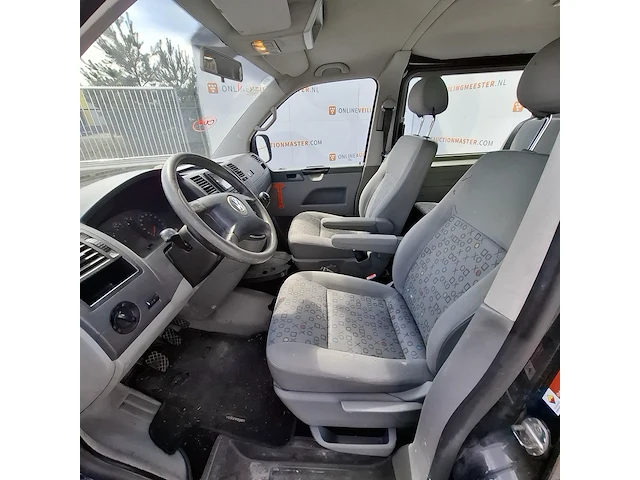 Bedrijfswagen volkswagen, transporter 2.5 tdi 300, bouwjaar 2005 - afbeelding 4 van  69