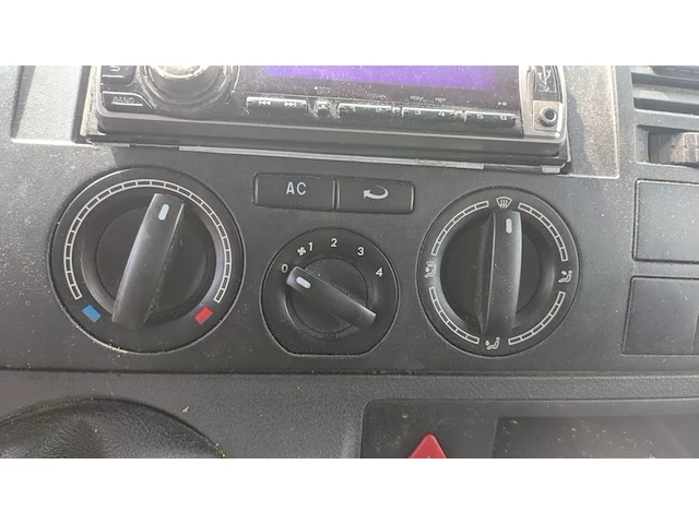 Bedrijfswagen volkswagen, transporter 2.5 tdi 340, bouwjaar 2006 - afbeelding 13 van  53