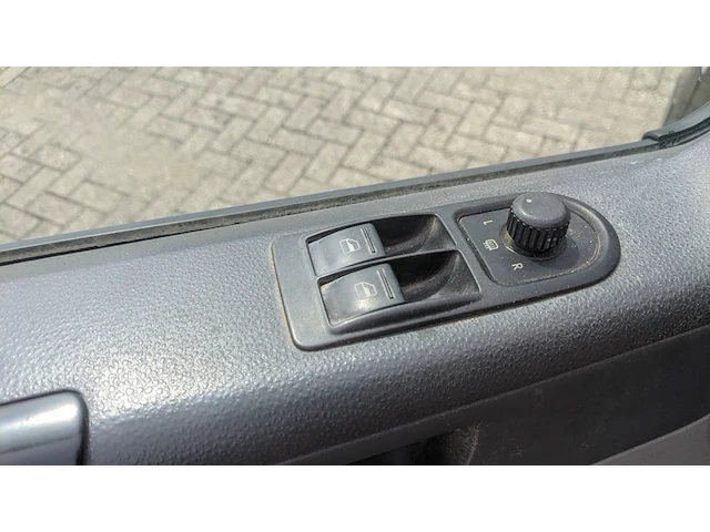 Bedrijfswagen volkswagen, transporter 2.5 tdi 340, bouwjaar 2006 - afbeelding 16 van  53