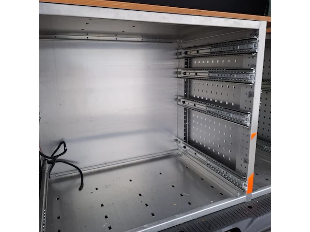 Bedrijfswagen, volkswagen, transporter 7hc - afbeelding 25 van  43