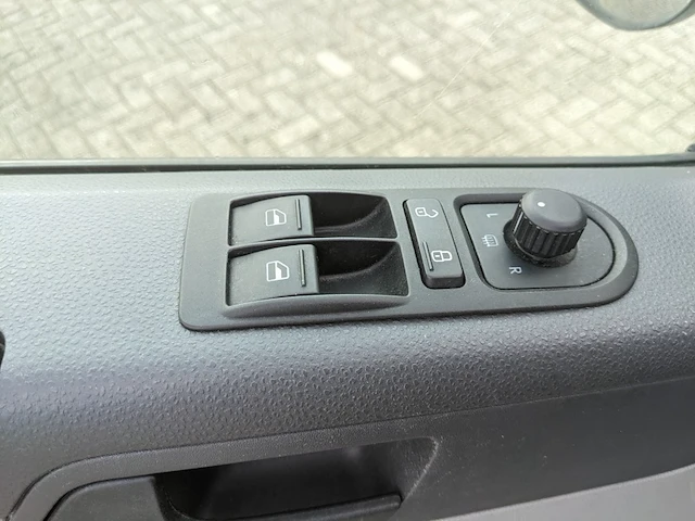 Bedrijfswagen, volkswagen, transporter - afbeelding 16 van  53