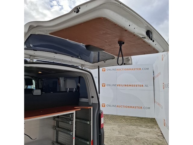 Bedrijfswagen, volkswagen, transporter - afbeelding 18 van  41