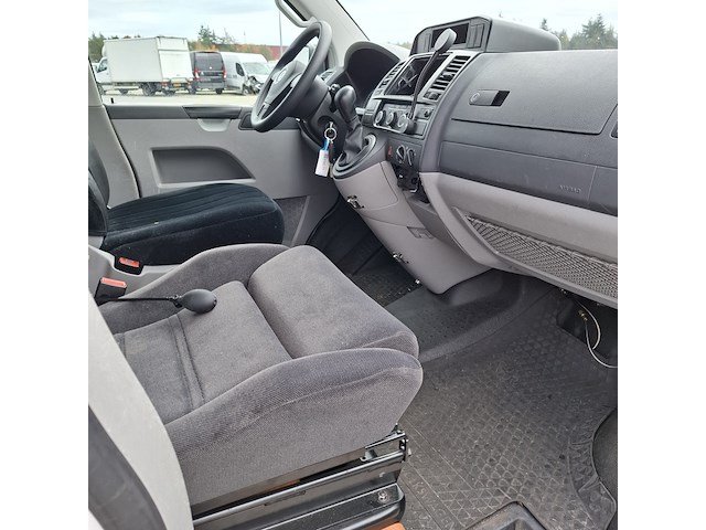 Bedrijfswagen, volkswagen, transporter - afbeelding 22 van  41