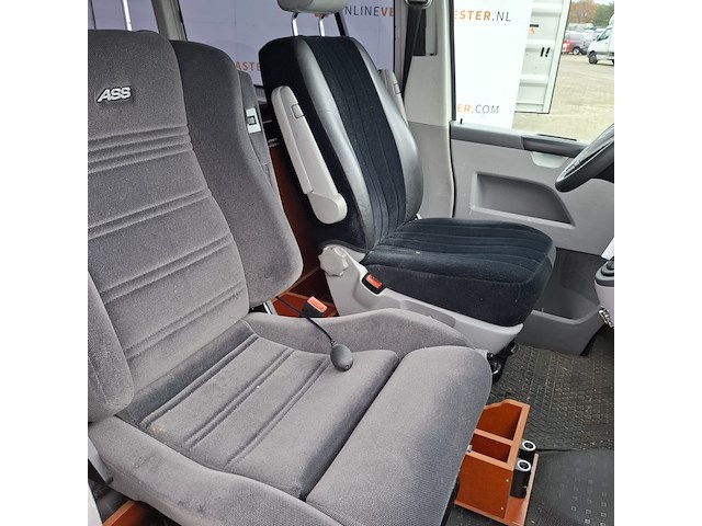 Bedrijfswagen, volkswagen, transporter - afbeelding 24 van  41