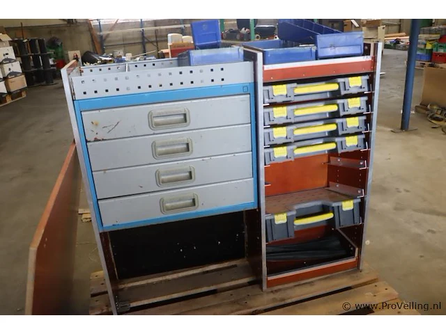 Bedrijfswageninrichting | 106x32-35x95cm / 112x89cm - afbeelding 1 van  9