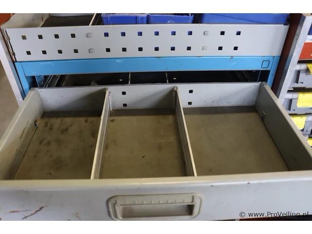Bedrijfswageninrichting | 106x32-35x95cm / 112x89cm - afbeelding 6 van  9