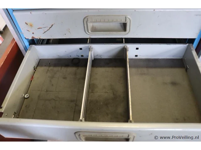 Bedrijfswageninrichting | 106x32-35x95cm / 112x89cm - afbeelding 7 van  9