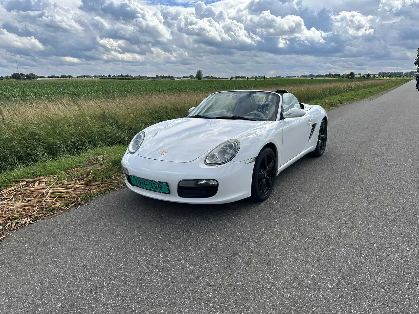 Bedrijfswagens, personenauto’s en snorscooters